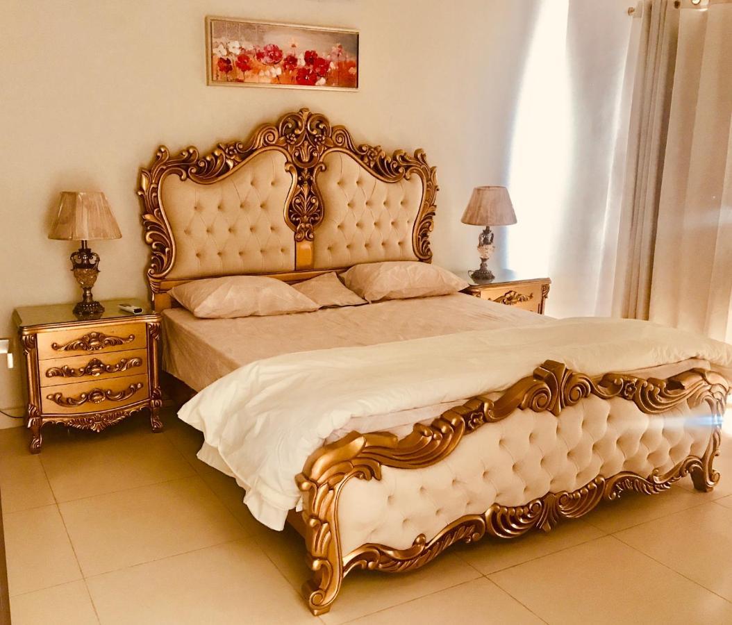Atrium High Suite 2Bed Family Apartment Near Giga Mall Islamabad Exterior photo